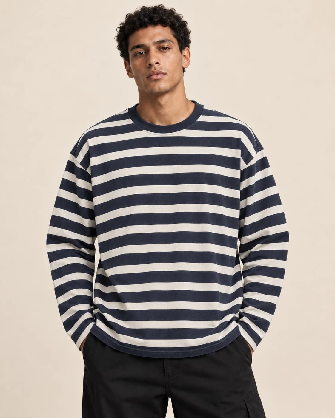 NAVYBLUE AND WHITE STRIPS TSHIRT